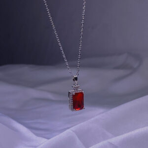 "گردنبند استیل رنگ ثابت با نگین قرمز مستطیلی نگین‌دار - ست با گردنبند سبز NK-54"