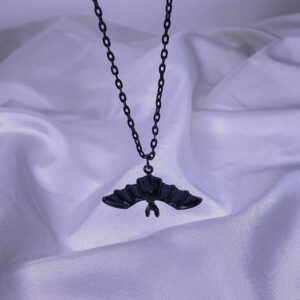 گردنبند خفاش مشکی مدل NK-74 با طراحی ترسناک و زنجیر استیل رنگ ثابت